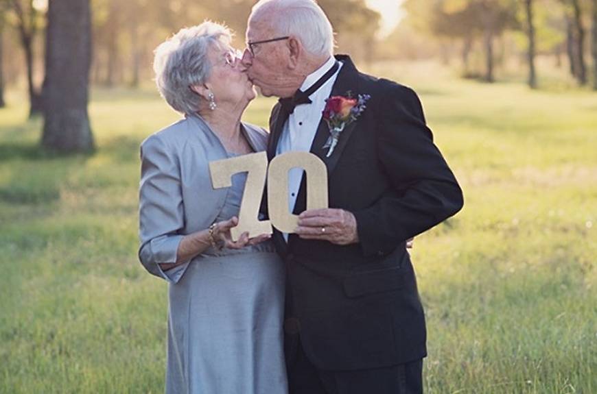 Бриллиантовая свадьба: сколько лет супруги провели вместе? чем порадовать пару преклонного возраста?
