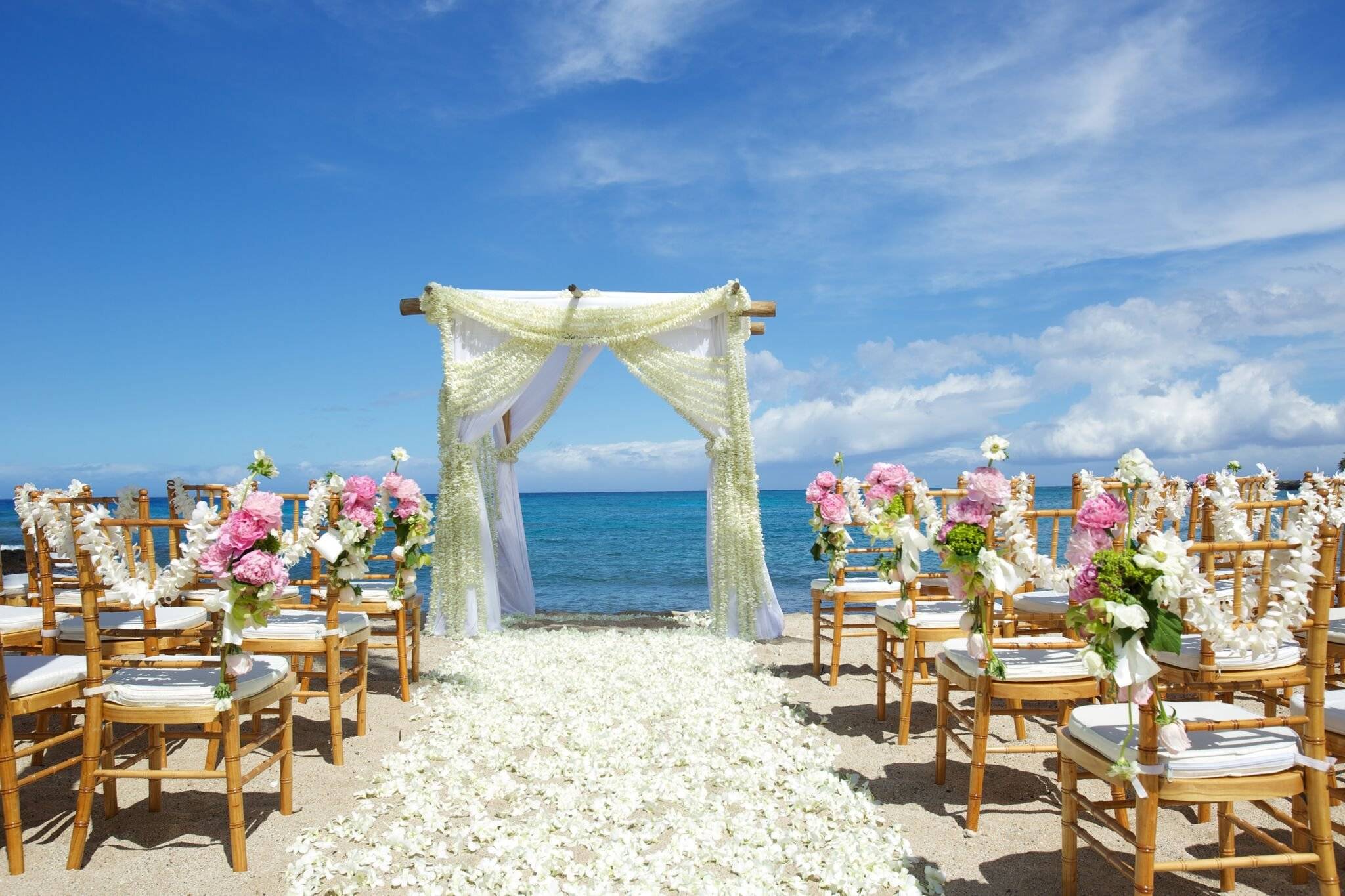 Гавайская свадьба, не выезжая из родного города!