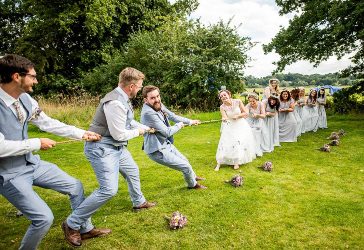 Конкурсы на свадьбу для гостей: весело и оригинально