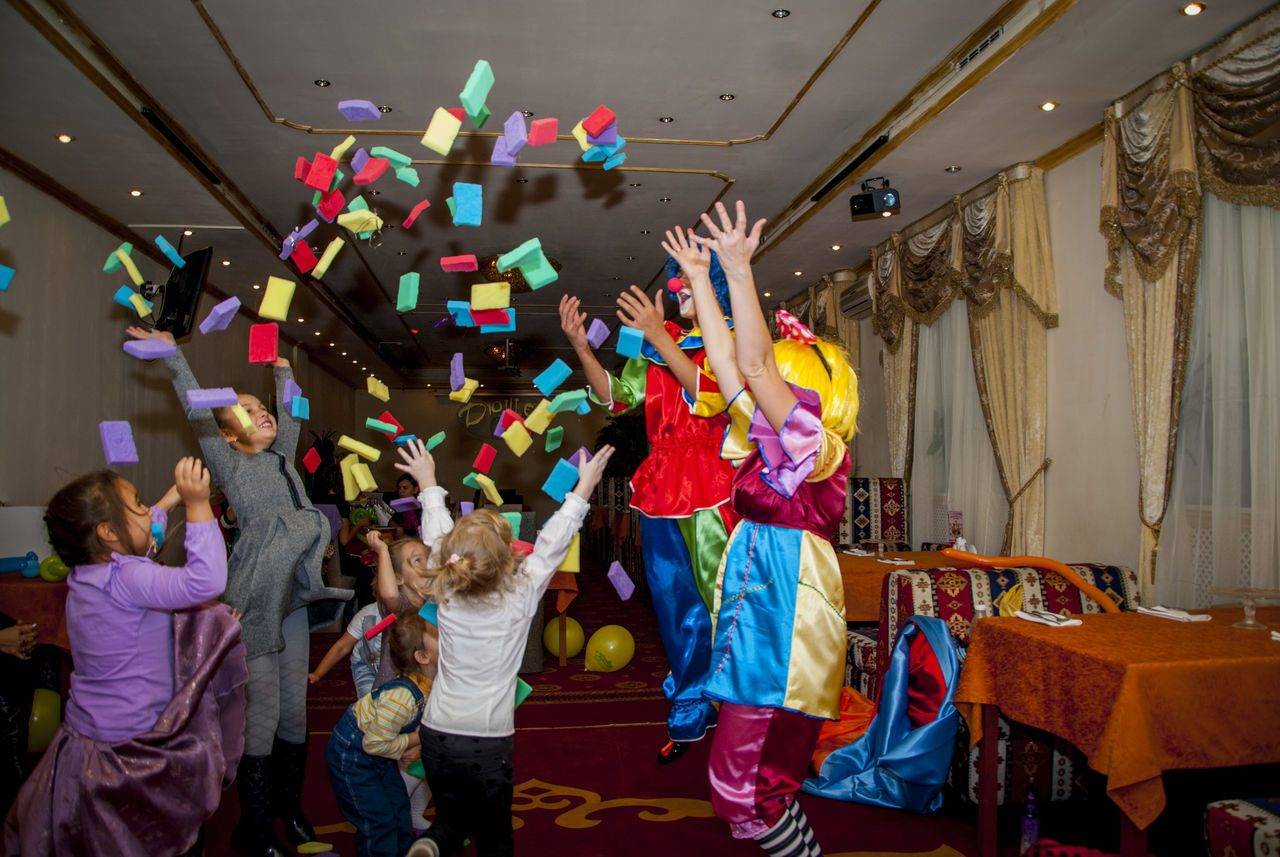 Игры для детей на новый год - подборка лучших конкурсов на праздник