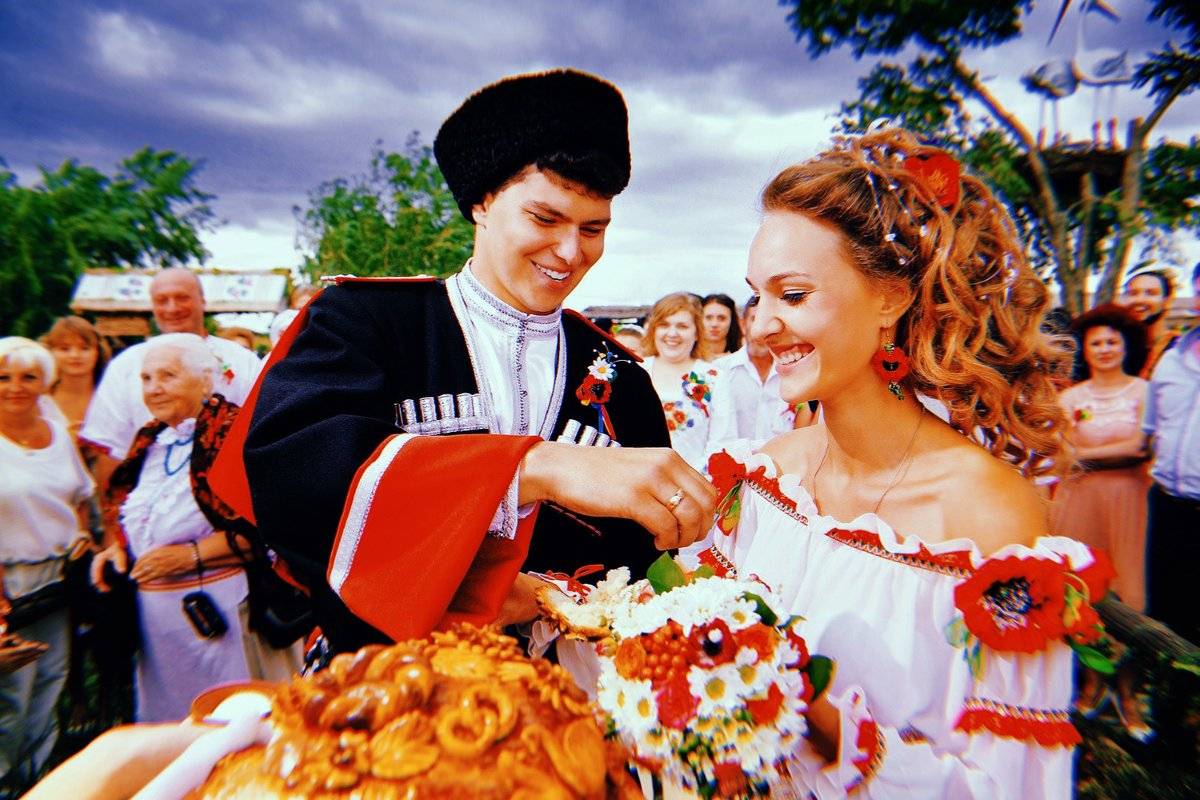Традиции и обряды славянской свадьбы. как организовать торжество в старорусском стиле в наши дни?