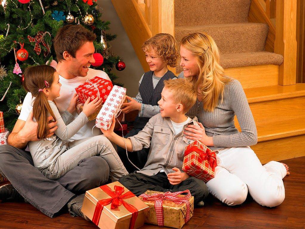 Новый год в кругу семьи: что подарить родителям?
новый год в кругу семьи: что подарить родителям?