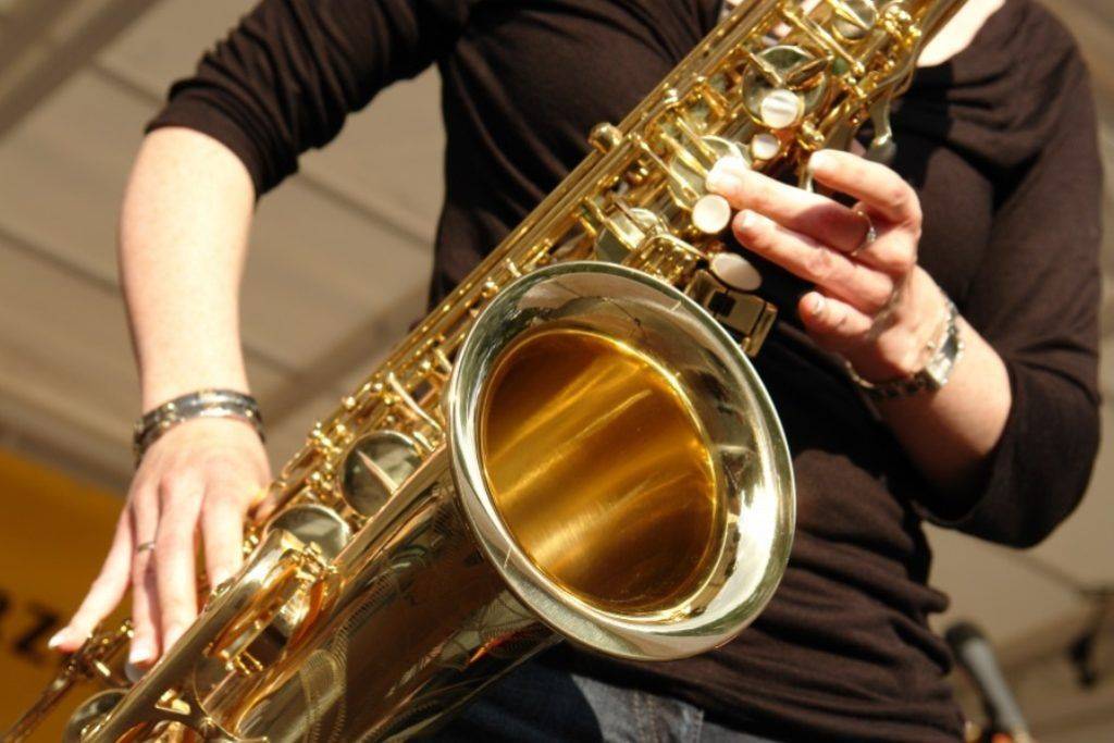 Во власти золотого саксофона