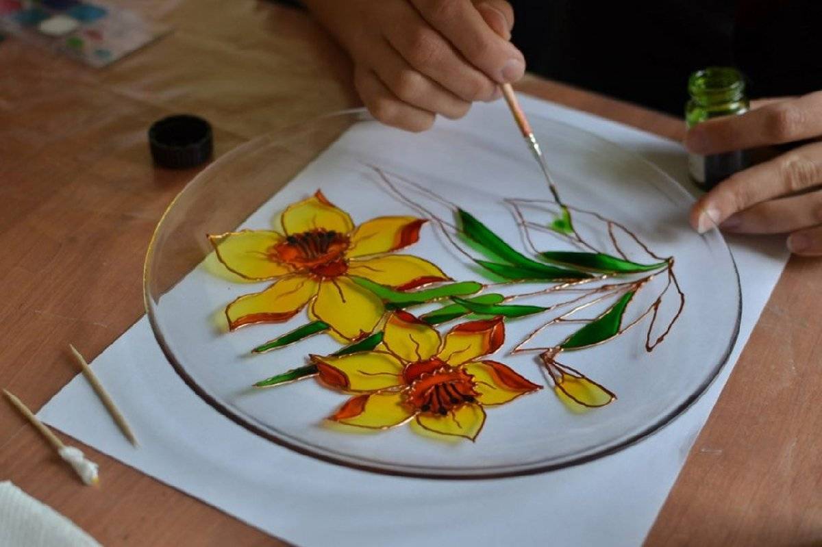 Роспись тарелок своими руками – 5 мастер-классов и 65 фото
