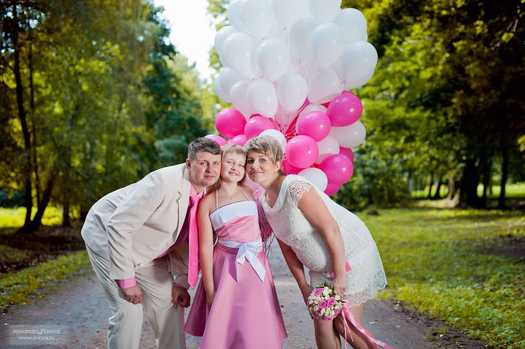 17 лет совместной жизни: какая свадьба, что дарить и как отмечать розовую годовщину