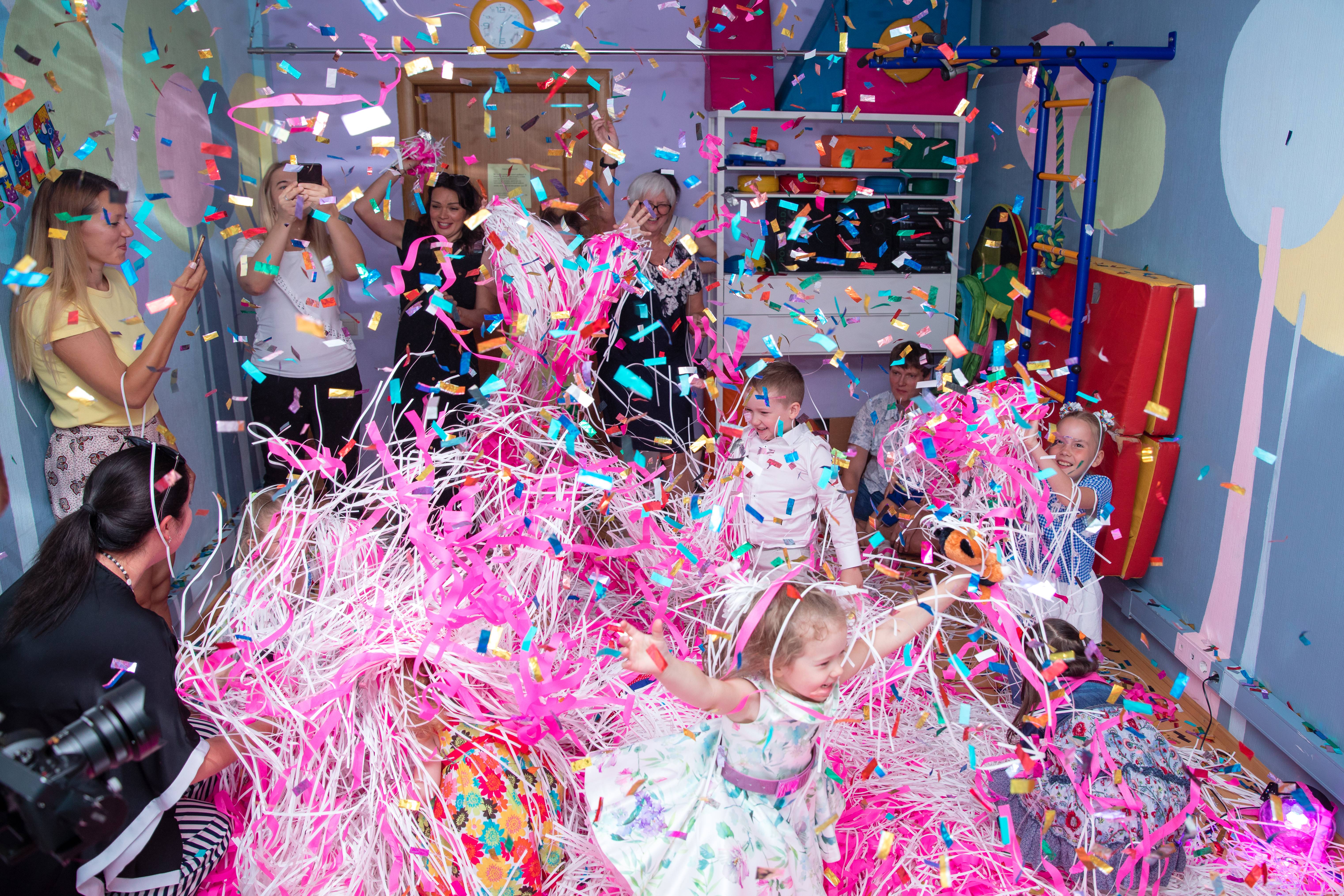Как украсить комнату своими руками на день рождения ребенка, девочки, подростка, шарами, мишурой, поделками из бумаги и другие праздничные идеи