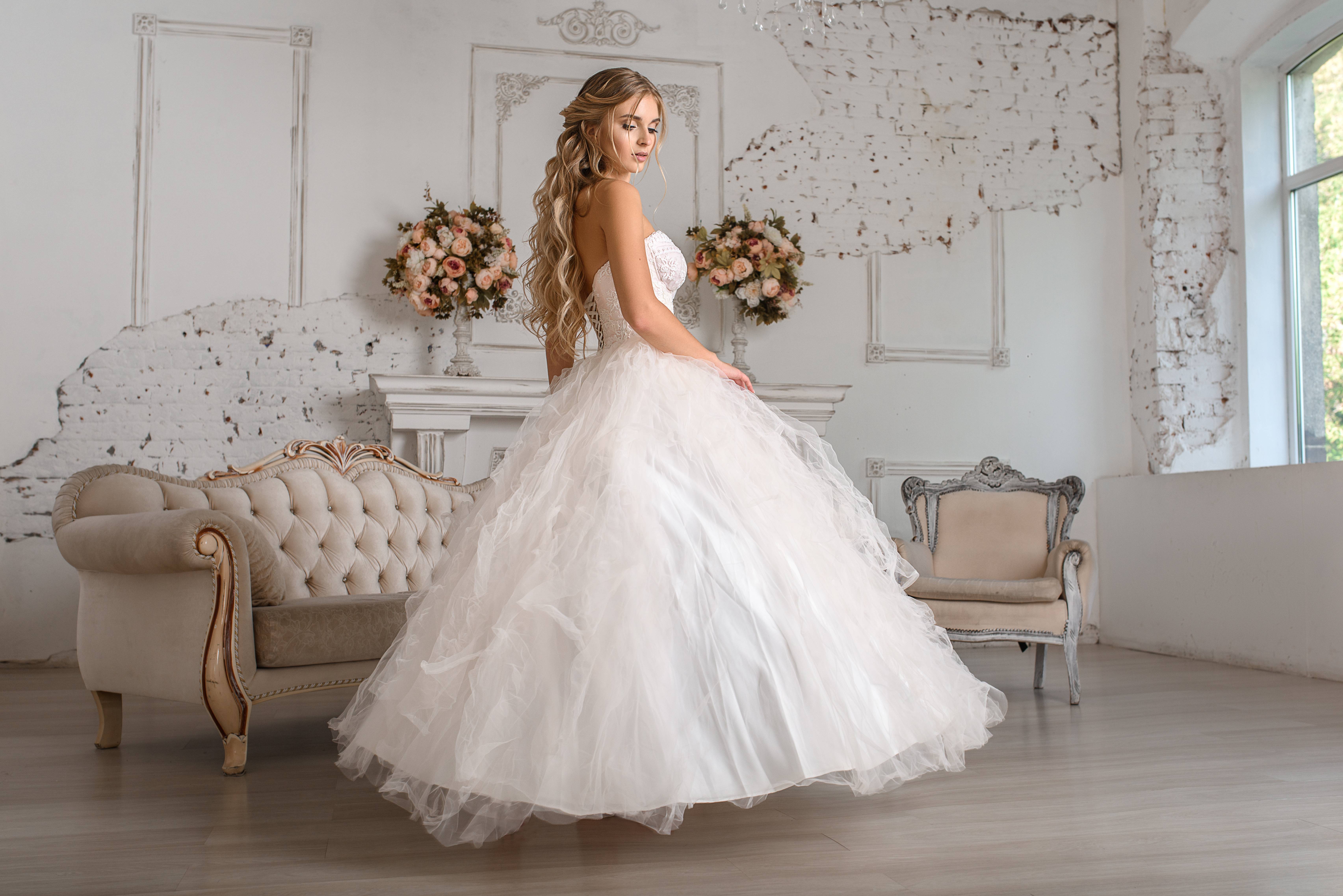 Свадебные платья пышные - фото платье для невесты с пышной юбкой