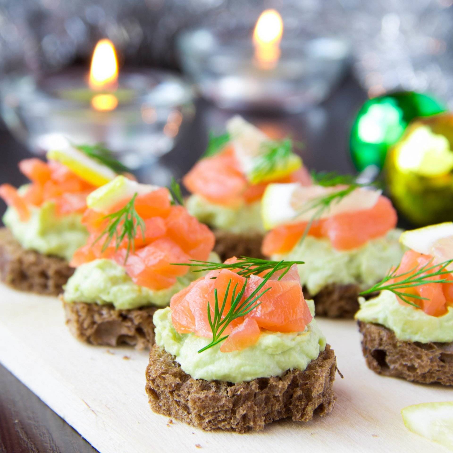 Бутерброды с красной рыбой на праздничный стол — простые и вкусные рецепты к новому году 2023