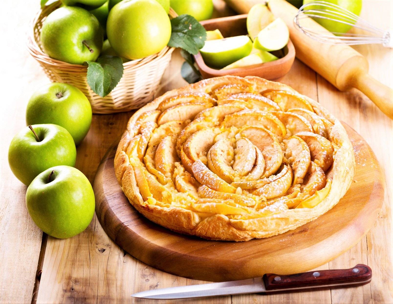 Слойка с яблоками из слоеного теста — 7 подробных рецептов аппетитной выпечки