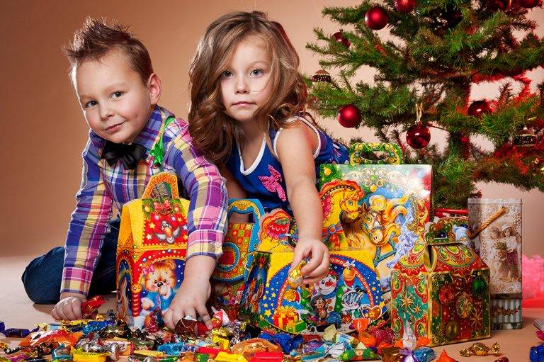 Новогодние подарки без конфет для детей