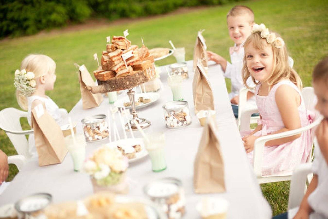 Как развлечь детей на свадьбе: веселые идеи - hot wedding blog