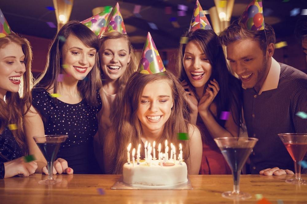 Что надеть на день рождения подруги?