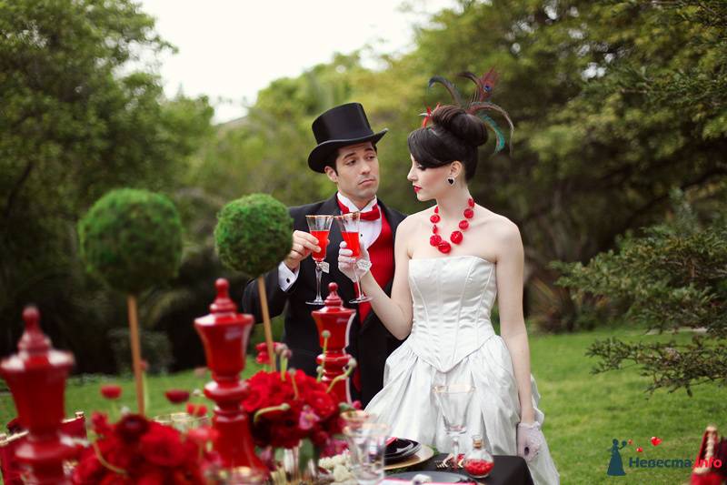 Свадьба в стиле алиса в стране чудес: фото, оформление, дресс-код | мы делаем праздник лучше!
