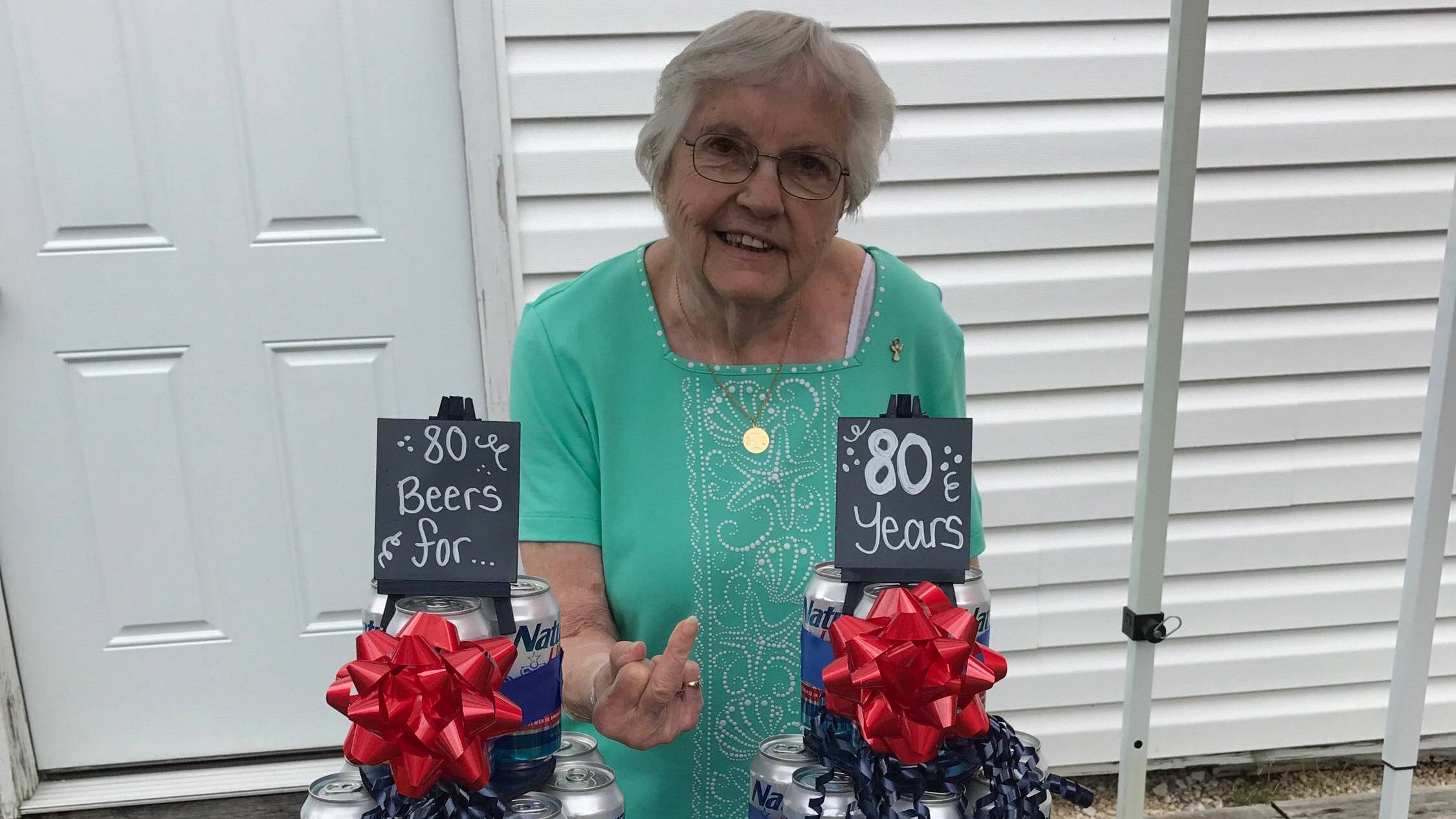 13 идей подарков бабушке на восьмидесятилетие - что подарить бабуле на 80 лет