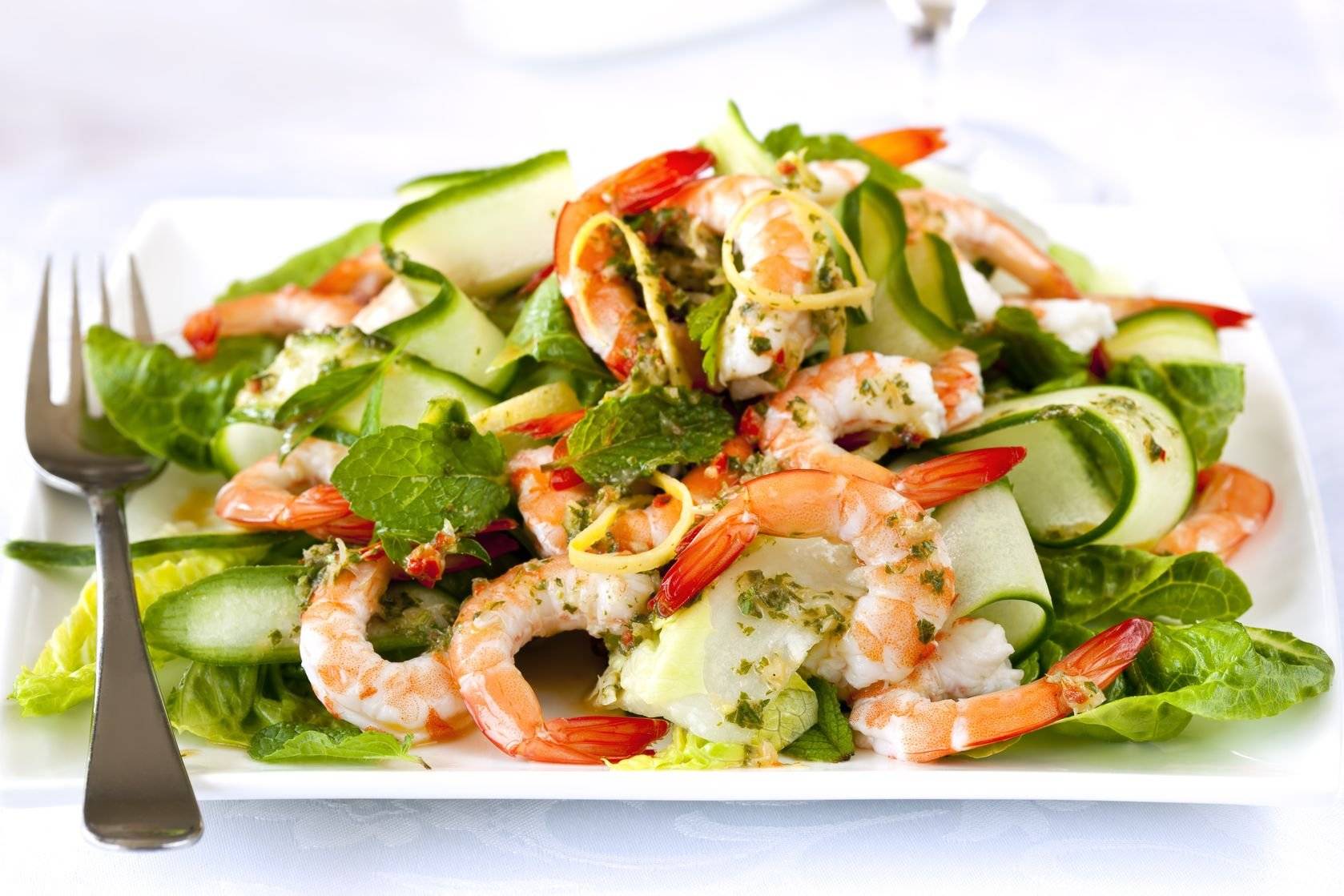 Салат с креветками: 12 рецептов самых вкусных креветочных салатов