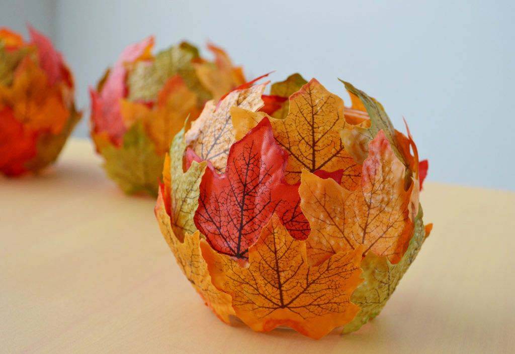 Новые осенние поделки из листьев — для детского сада и школы | detkisemya.ru