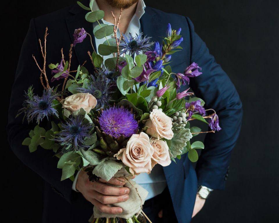Какие цветы дарят мужчинам: день рождения, юбилей, праздник