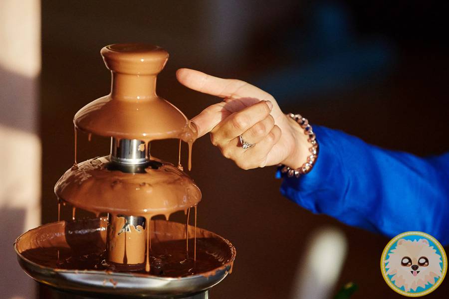 Приготовление шоколадного фонтана