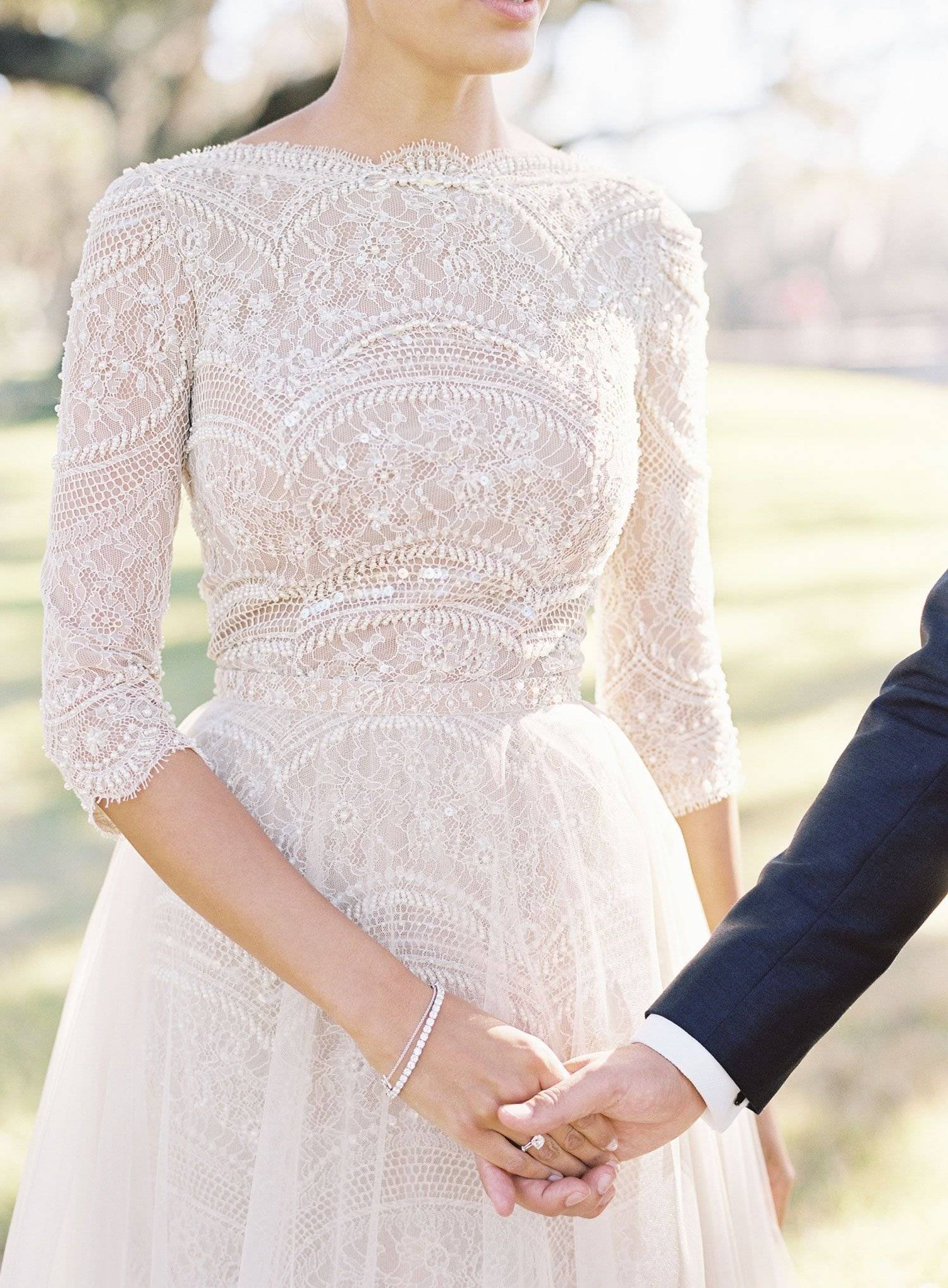 Правила выбора кружевных свадебных платьев, наиболее актуальные модели