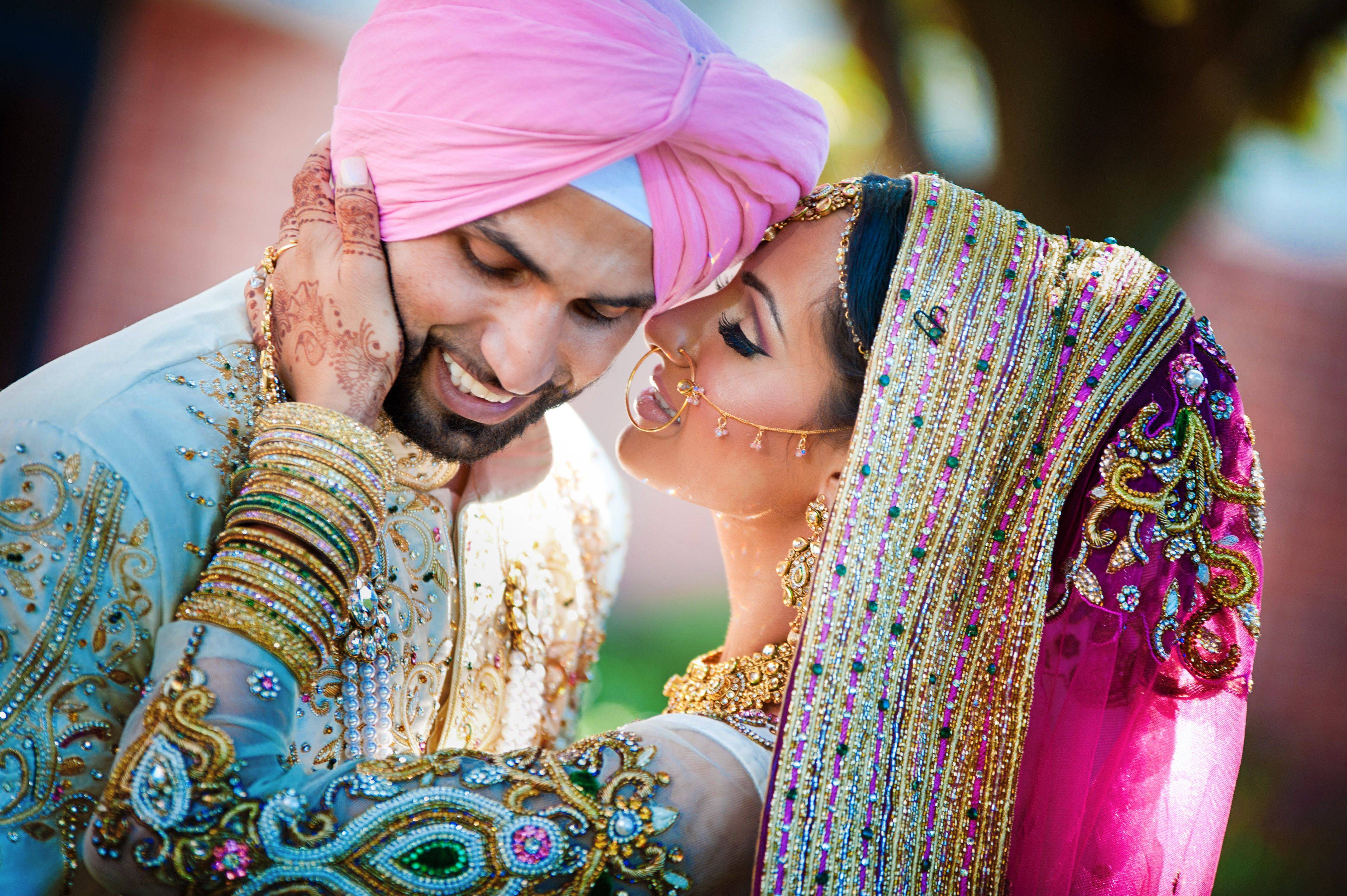 Как в россии провести свадьбу в индийском стиле: оформление, пригласительные