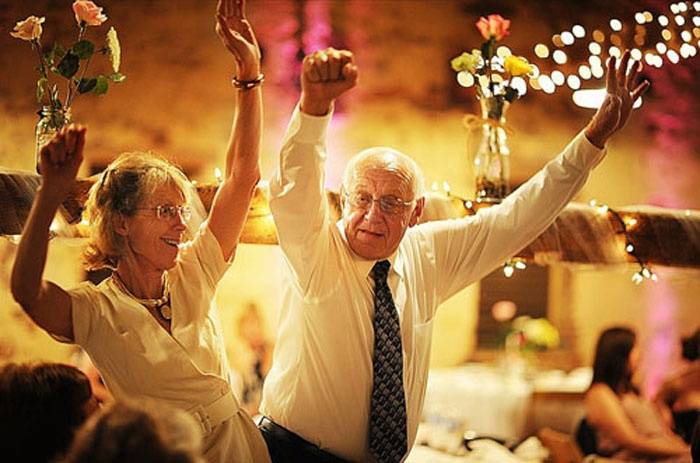 45 лет совместной жизни: какая свадьба и что подарить?
