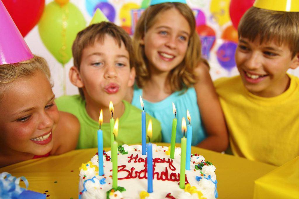 Что подарить подростку ???? 150+ идей подарков подростку на день рождения