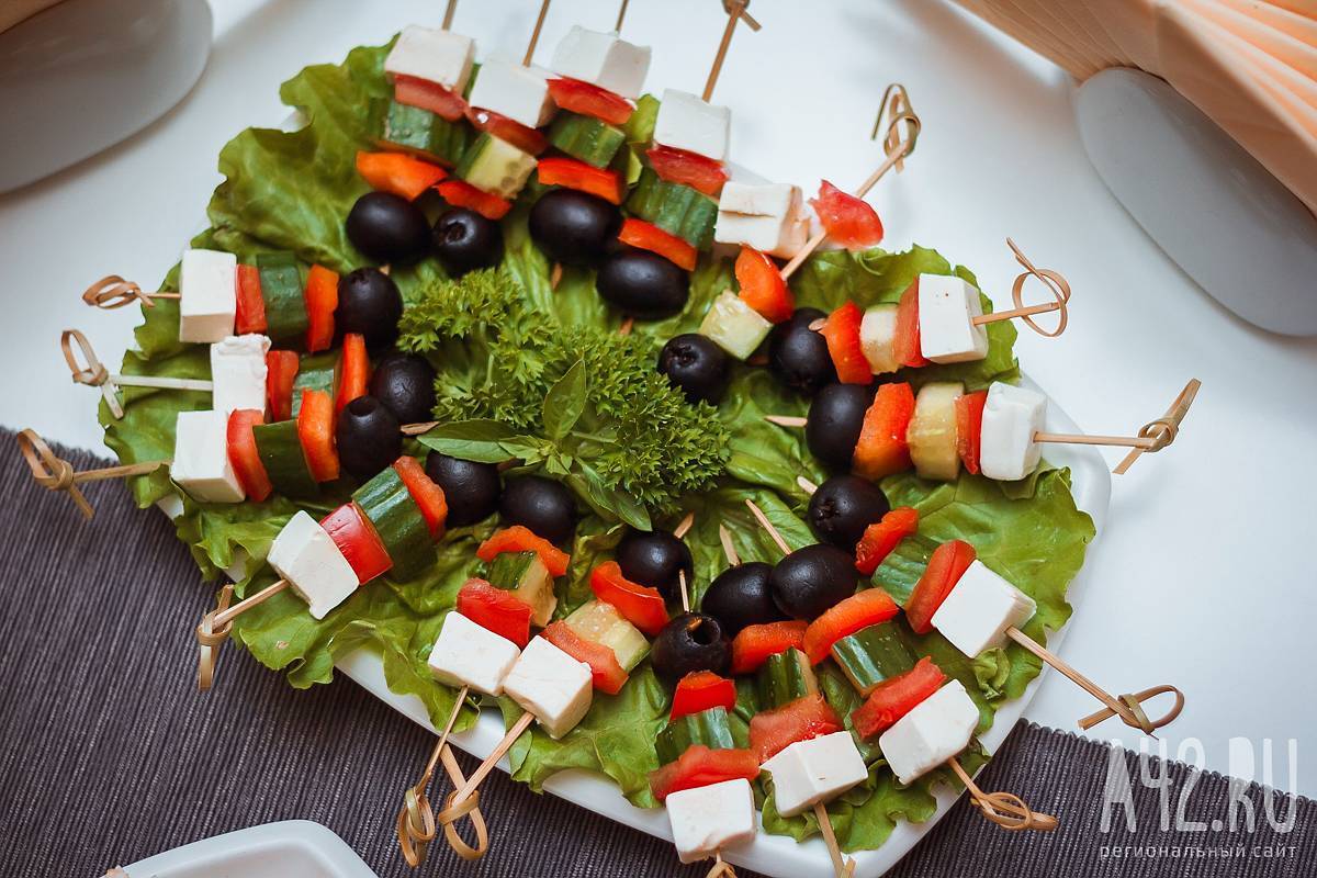 Канапе на праздничный стол  - рецепты с фото простые и вкусные канапе на шпажках | cookingfood.com.ua