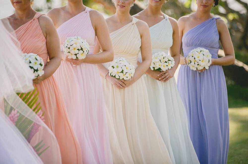 Платья подружек невесты - как одеться на свадьбу к подруге