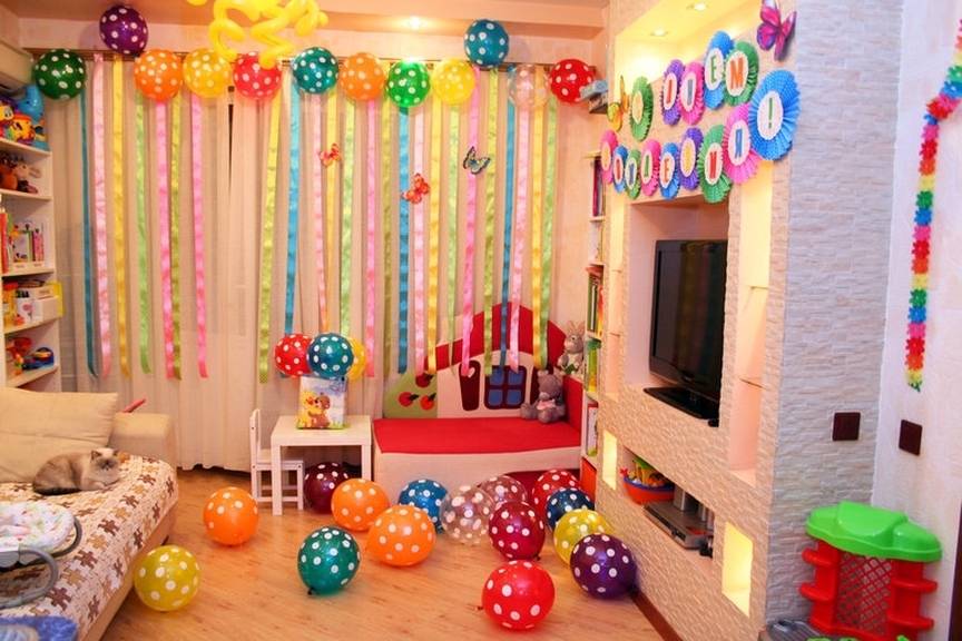 Как украсить комнату своими руками на день рождения ребенка, девочки, подростка, шарами, мишурой, поделками из бумаги и другие праздничные идеи
