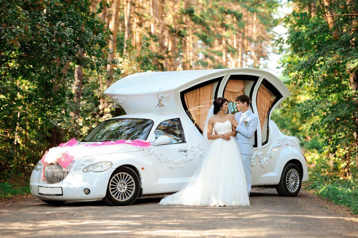 Аренда лимузина на свадьбу: 8 советов по выбору габаритного красавца