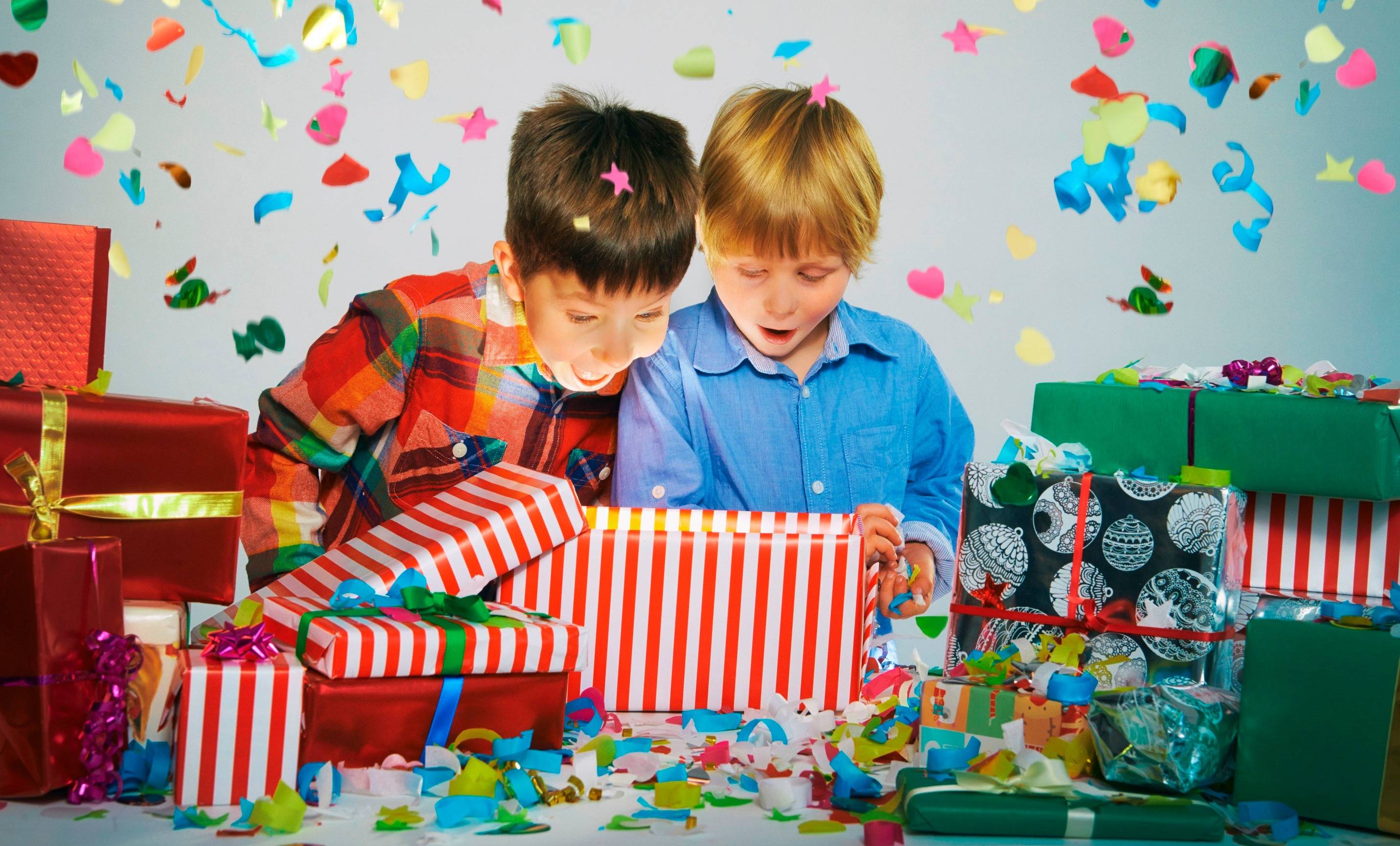 Что подарить мальчику на 4 года — интересные идеи запоминающихся подарков
