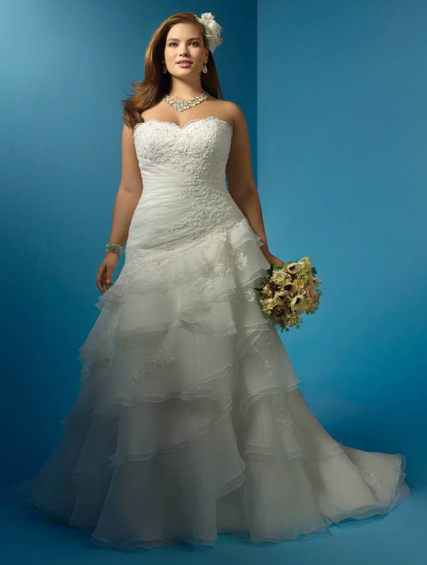 Свадебные платья для полных девушек (фото)