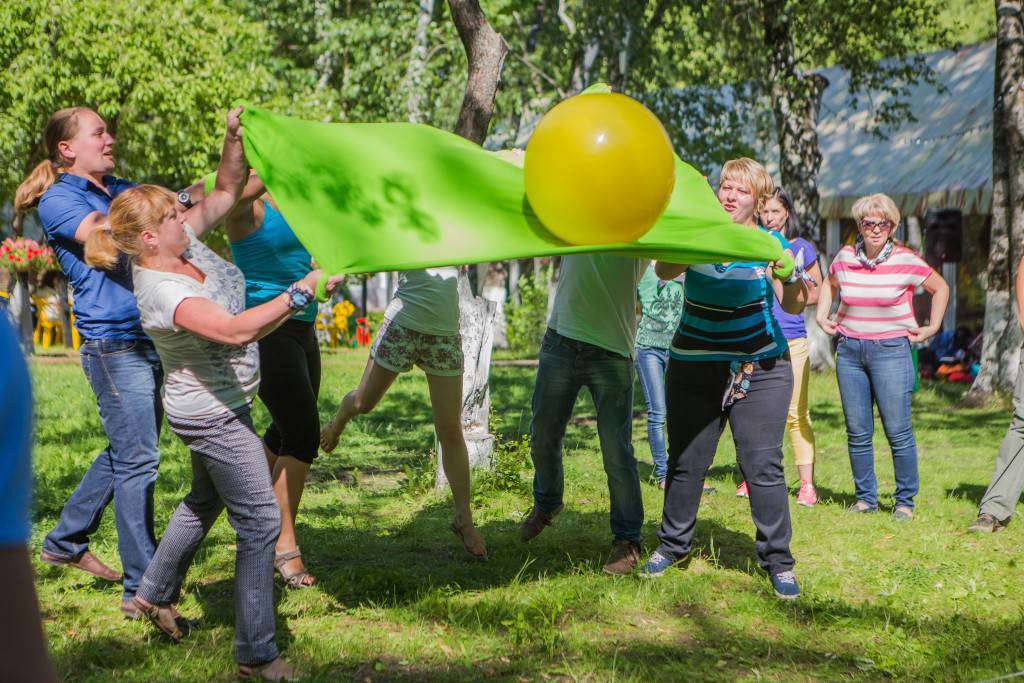 Подвижные конкурсы на свадьбу - активные, командные игры
