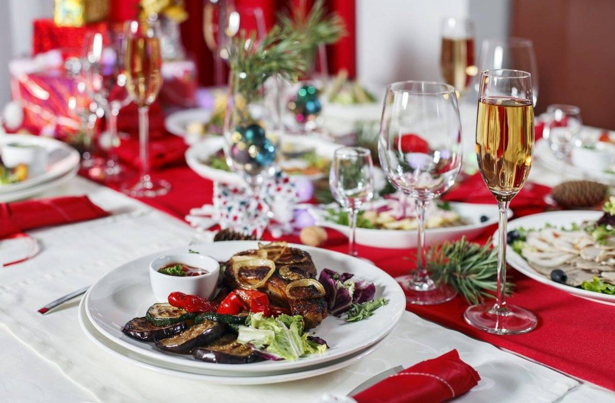 10 блюд на новый год: недорогой праздничный стол-трансформер