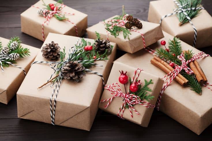 Как обернуть коробку подарочной бумагой: самые лучшие варианты упаковки