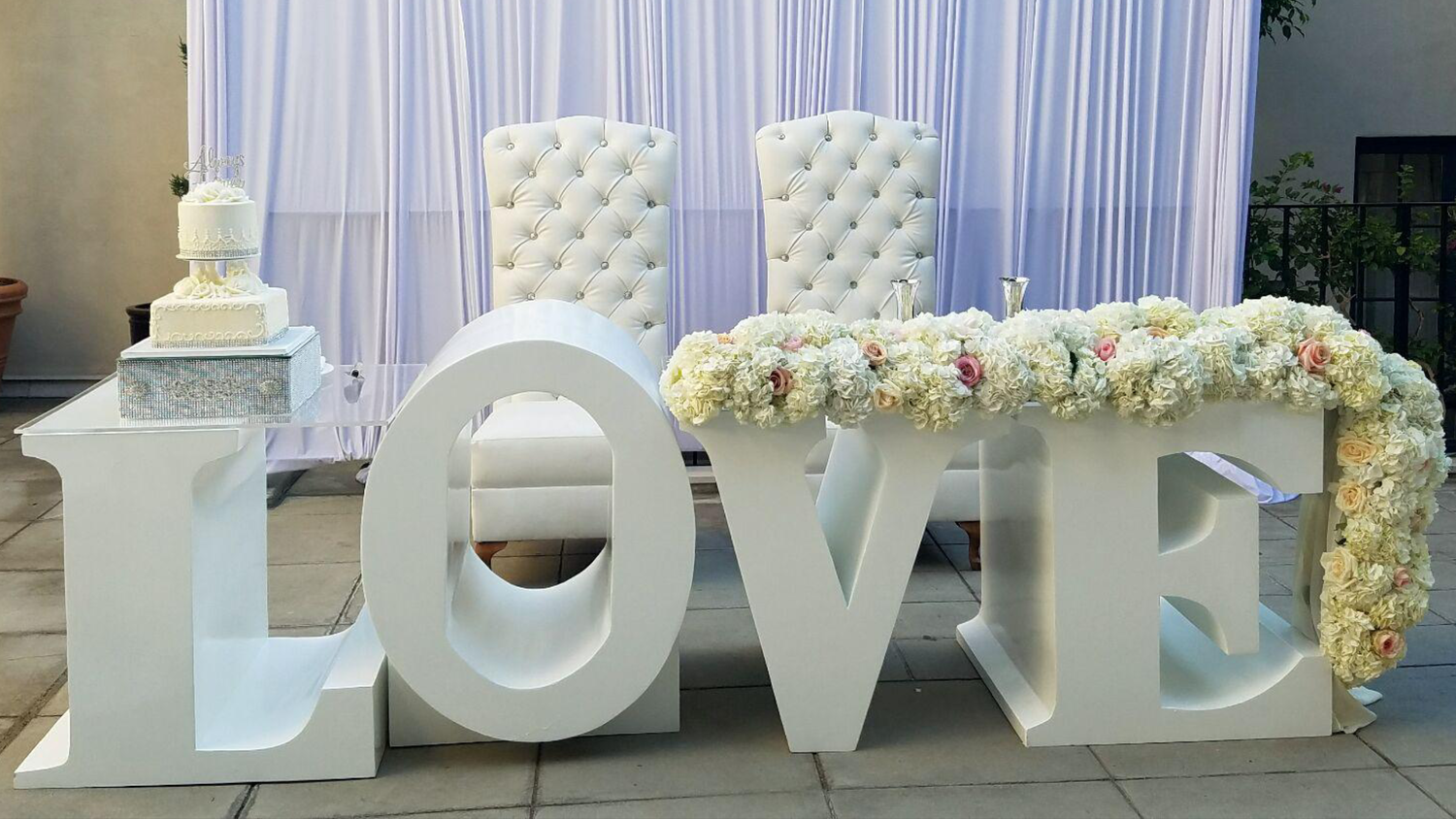 Буквы на свадьбу: интересные идеи для свадебной фотосессии и декора