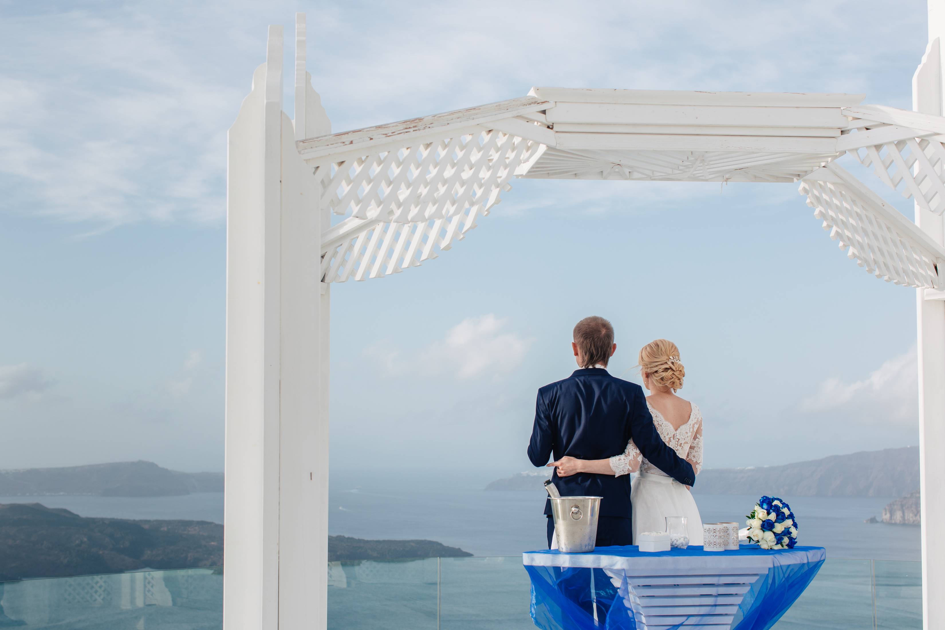 Свадьба в греческом стиле: оформление зала, наряды, аксессуары