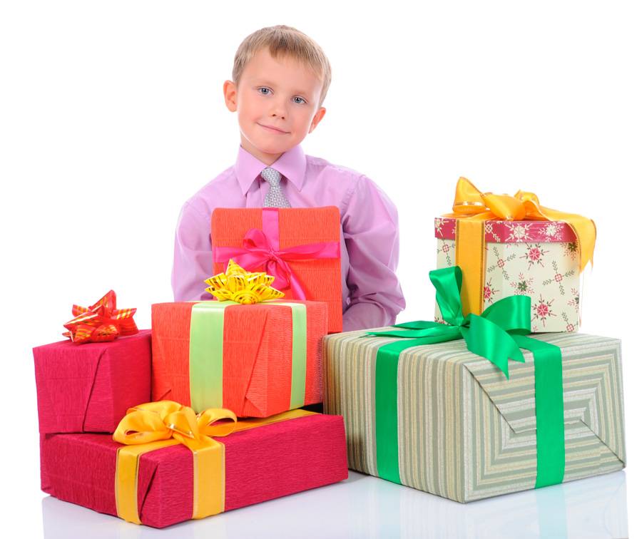 Что подарить на 8 лет мальчику на день рождения?