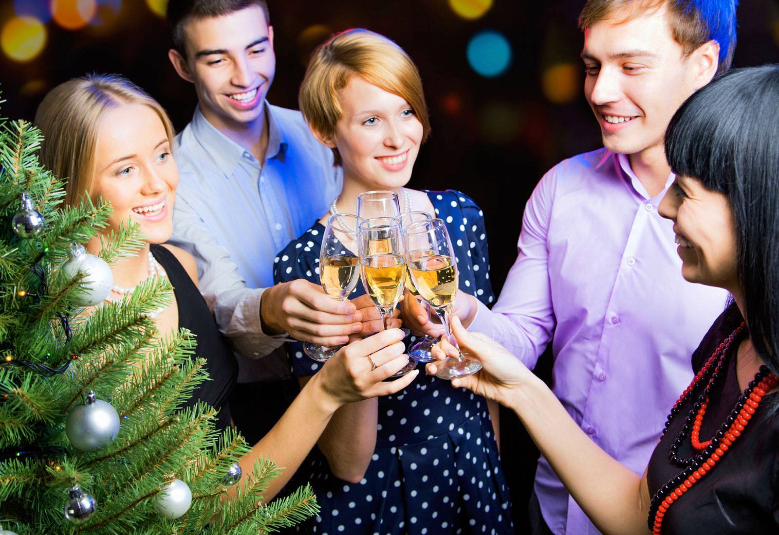 14 оригинальных идей как встретить новый год вне дома | helptur.ru