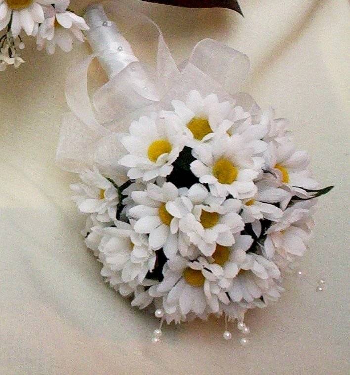 Свадебный букет из ромашек - как сделать своими руками, варианты красивых сочетаний цветов с фото