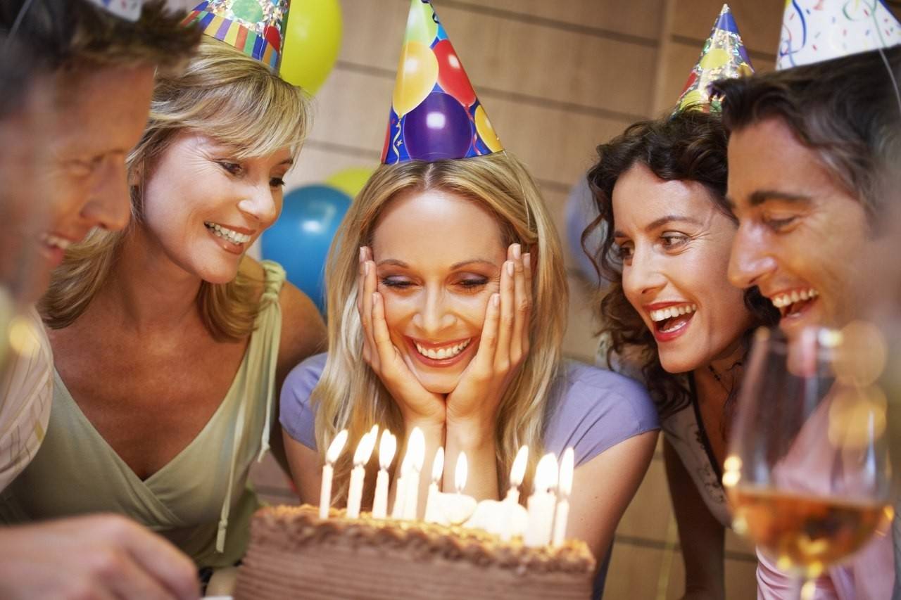Как отметить 18-летие, чтобы праздник запомнился и понравился всем?