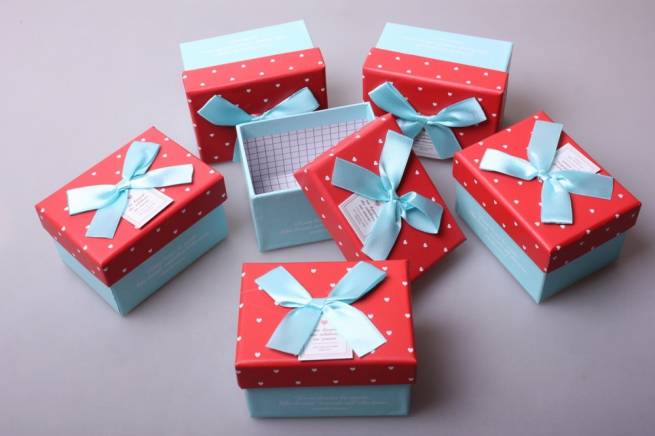 Подарок в коробке для мужчины своими руками, как собрать, идеи. подарок мужчине алкоголь в коробке, как собрать, украсить, чем наполнить коробку для подарка мужчине. что подарить мужчине: варианты подарков в коробке