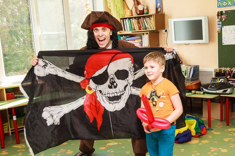 Как одеться на пиратскую вечеринку девушке. пиратские костюмы своими руками: рекомендации по изготовлению | модная подружка