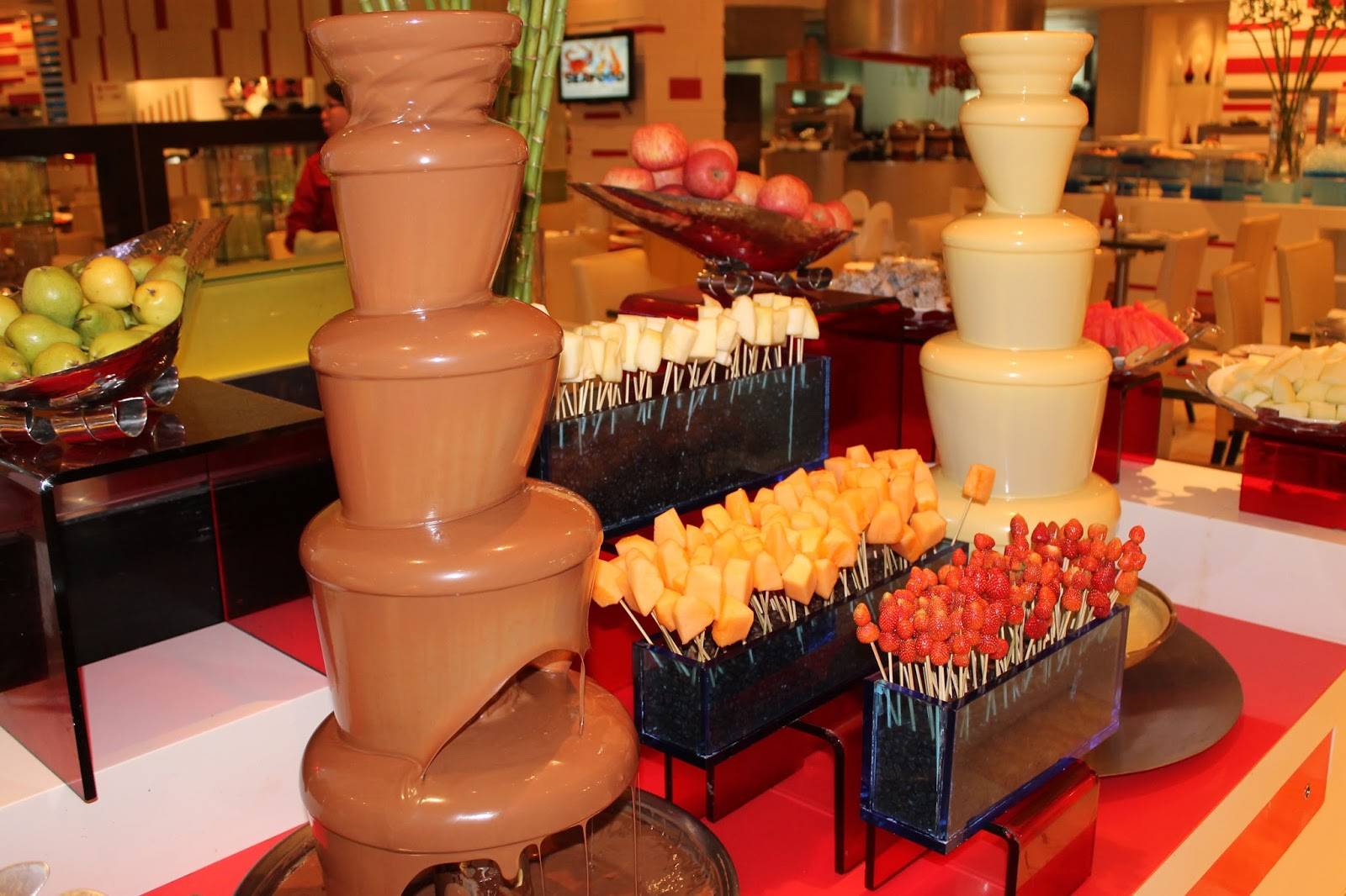 Отзывы о разных видах шоколадных фонтанов, принцип работы оборудования и популярные производители