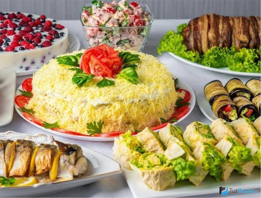 Новые салаты на праздничный стол: 25 рецептов с фото от 8 ложек.ру