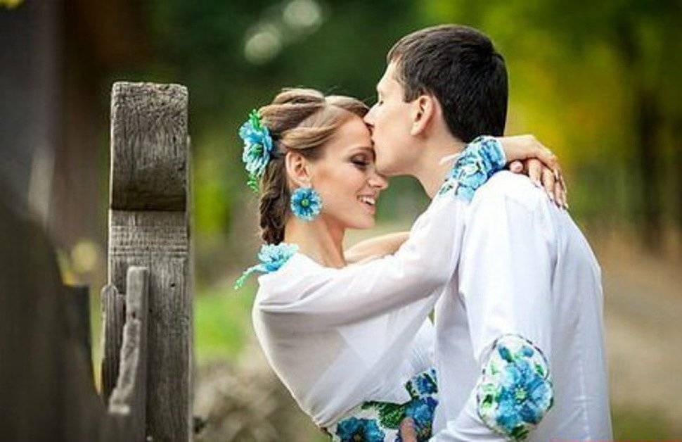 Честным пирком да за свадебку: чем запомнится свадьба в русском стиле