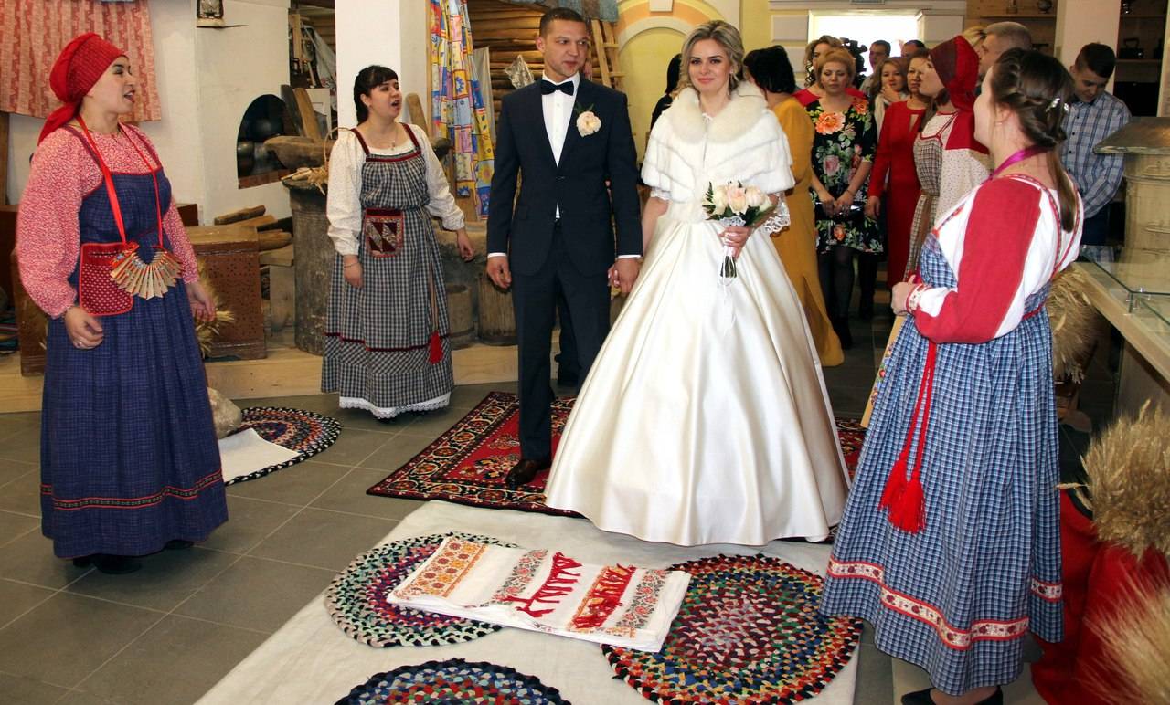 Современные свадебные традиции и обряды. какие обычаи были на свадьбе в старину?