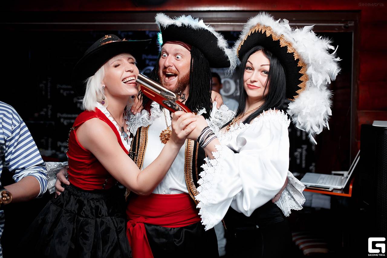 Женские клички пиратов. пиратская вечеринка для взрослых: прочь от скуки на всех парусах! подбор имени по автоматической программе