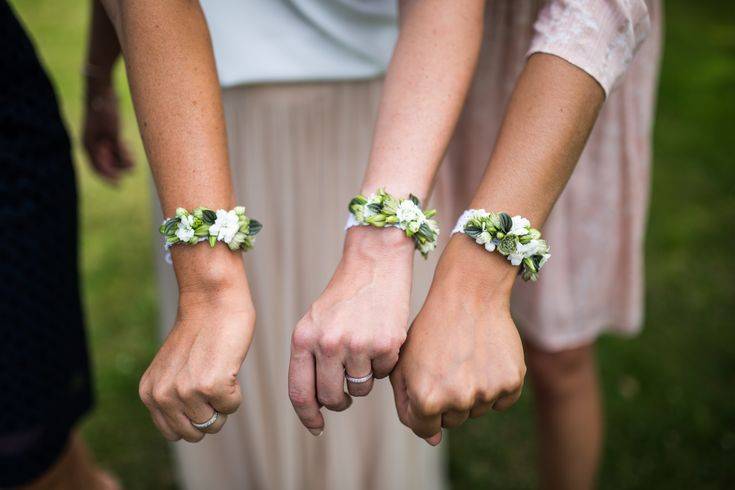 Как сделать браслет для подружек невесты, своими руками?
