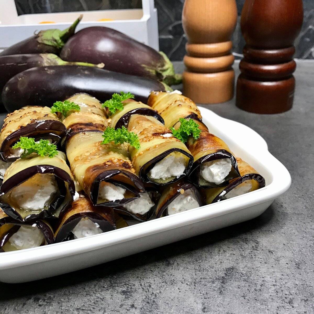 Блюда из баклажанов - как приготовить быстро и вкусно по рецептам с фото в духовке, сковороде и мультиварке